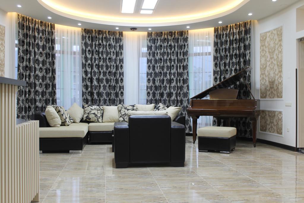 Villa Qero Batumi Eksteriør billede