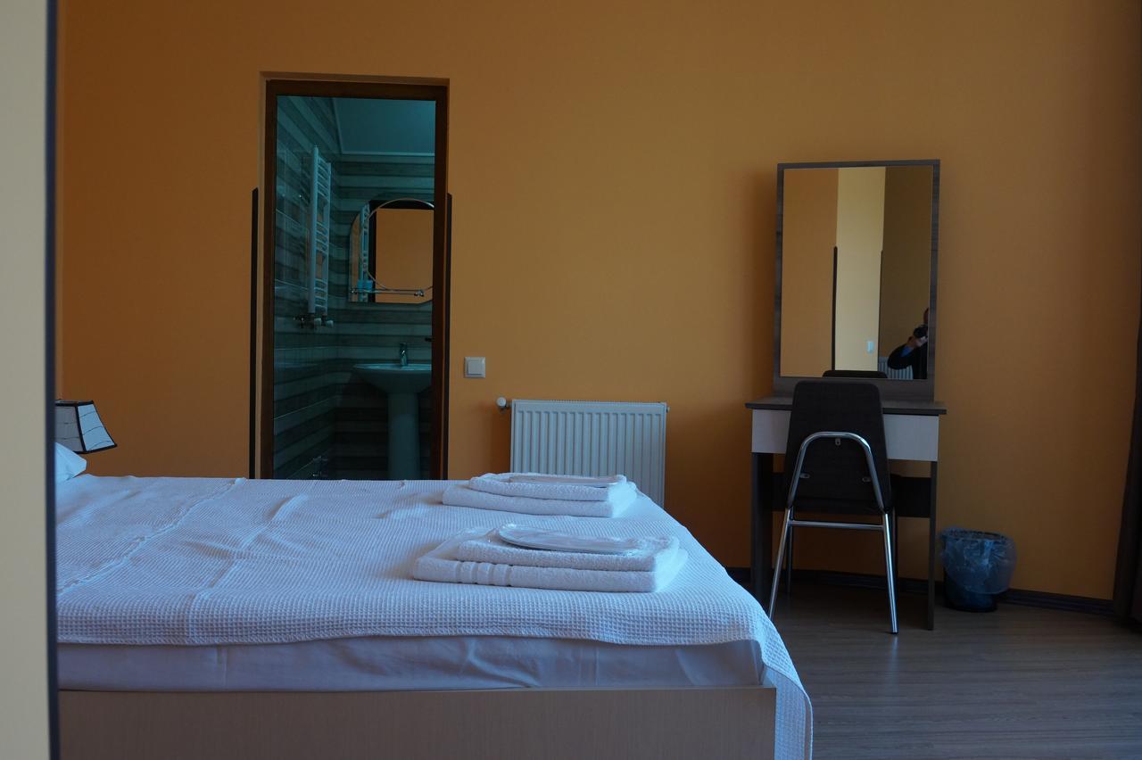 Villa Qero Batumi Eksteriør billede